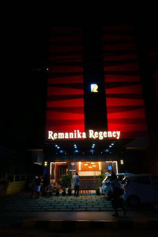 Remanika Regency Hotel Guruvayur Bagian luar foto