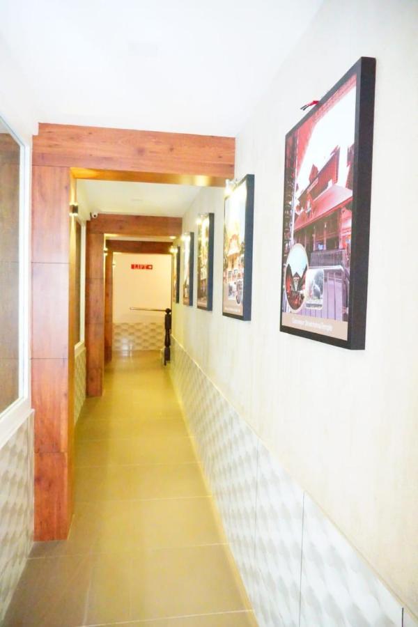 Remanika Regency Hotel Guruvayur Bagian luar foto