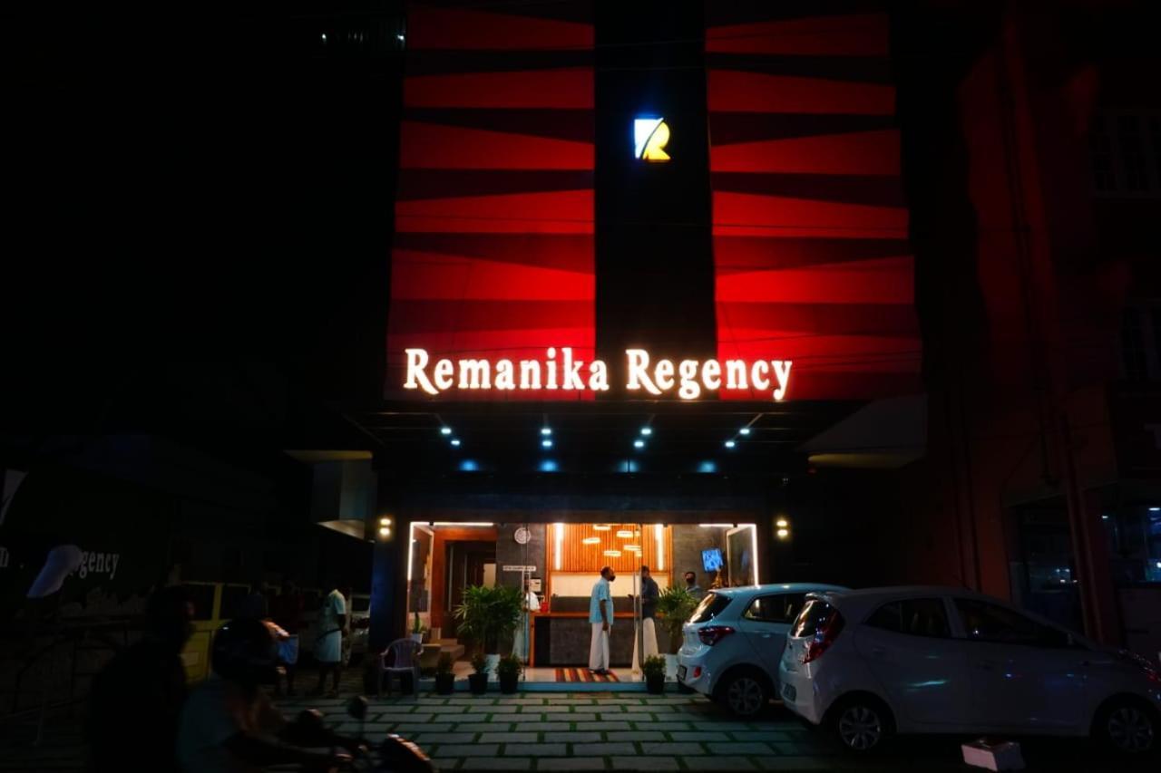 Remanika Regency Hotel Guruvayur Bagian luar foto