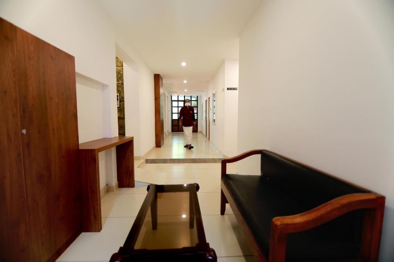 Remanika Regency Hotel Guruvayur Bagian luar foto