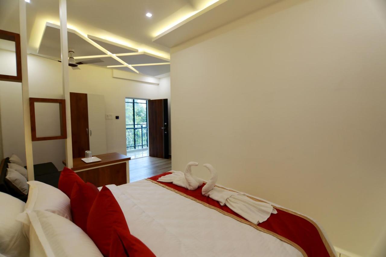 Remanika Regency Hotel Guruvayur Bagian luar foto